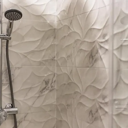 In | Urbain Chic Climatise 6 *