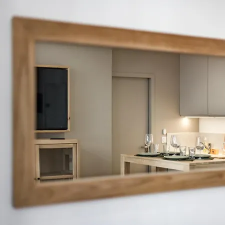 In | Urbain Chic Climatise 6 Apartment *